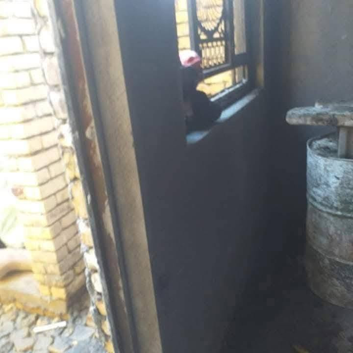 لباخ اسمنت وجص ونثر شقل درجه اولى على لمتر
وبل يوميه ومقطوعه رقم ***********
