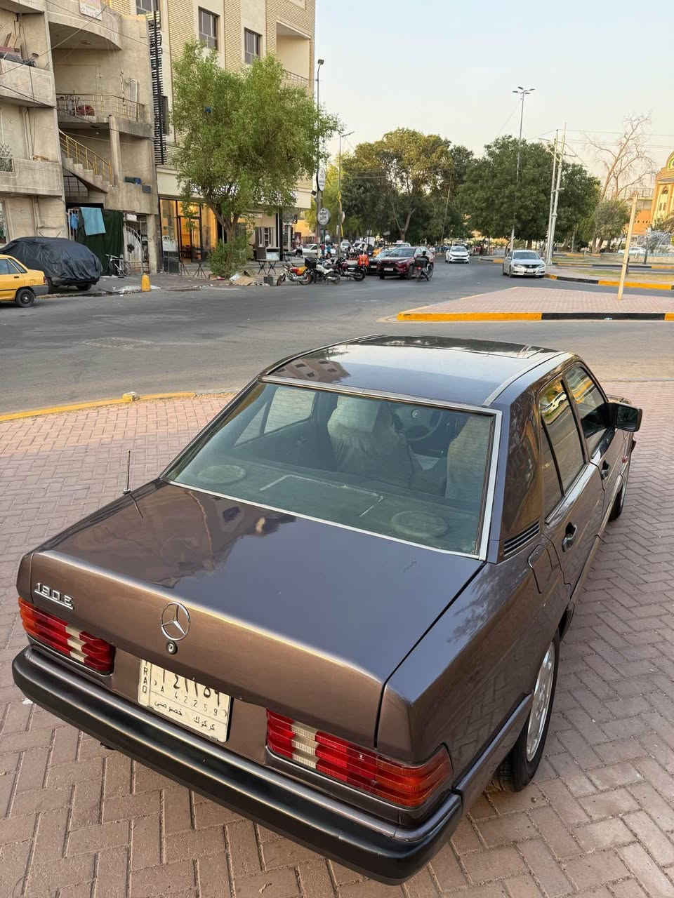 للبيع فقط 190 طيارين موديل 91 
بدون ضربه قواعد دبلات سليمات 
محرك وكير بلاديات 4 سلندر عنكبوت كير اوتو تبريد سياره بلاديه وجاهزه صبغ عام جماليه مكانه بغداد العطيفيه والسعر 55 ورقه 
رقمه كركوك مشروع وطني تحويل مباشر ***********
