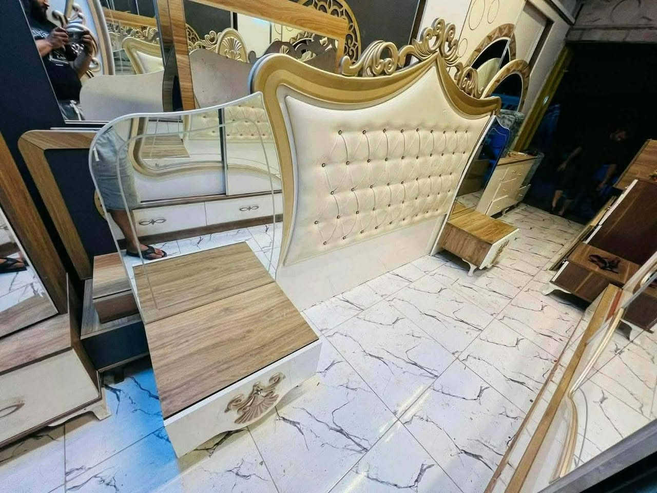 غرفة نوم تركي مستخدم👩‍❤️‍👨
نضافة 80بل💯
عدد القطع / 8
نضام / 🚪سلايت
شازلون مخزن 
لون اوفيات مطعم صاجي 
سعر / 650قفل 💸
شد ونقل داخل بغداد مجاني🆓
يوجود توصيل محافضات✈️
تصعيد حسب الاتفاق


**إذا كنت صاحب هذا الإعلان وتريد حذفه لأي سبب، رجاءا أرسل رسالة إلى الدعم الفني**