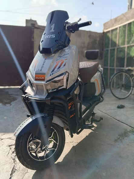 سلام عليكم دراجه شحن للبيع موديل 2026 مستعمل 3 أيام فقط 
دراجه بعد زيرو بطاريات عدد 6 الكبار شاشه ايباد بلوتوث نظام رجوع للخلف لون سمنتي المرغوب 4 نمر كير السرعة 110 
لد زنون عالي وناصي تكدر تتحكم بي ع موبايل نضام باركن بي 
اخوان مكاني جلولاء حي الخضراء السعر مليون وبي مجال كلش بسيط 
***********
