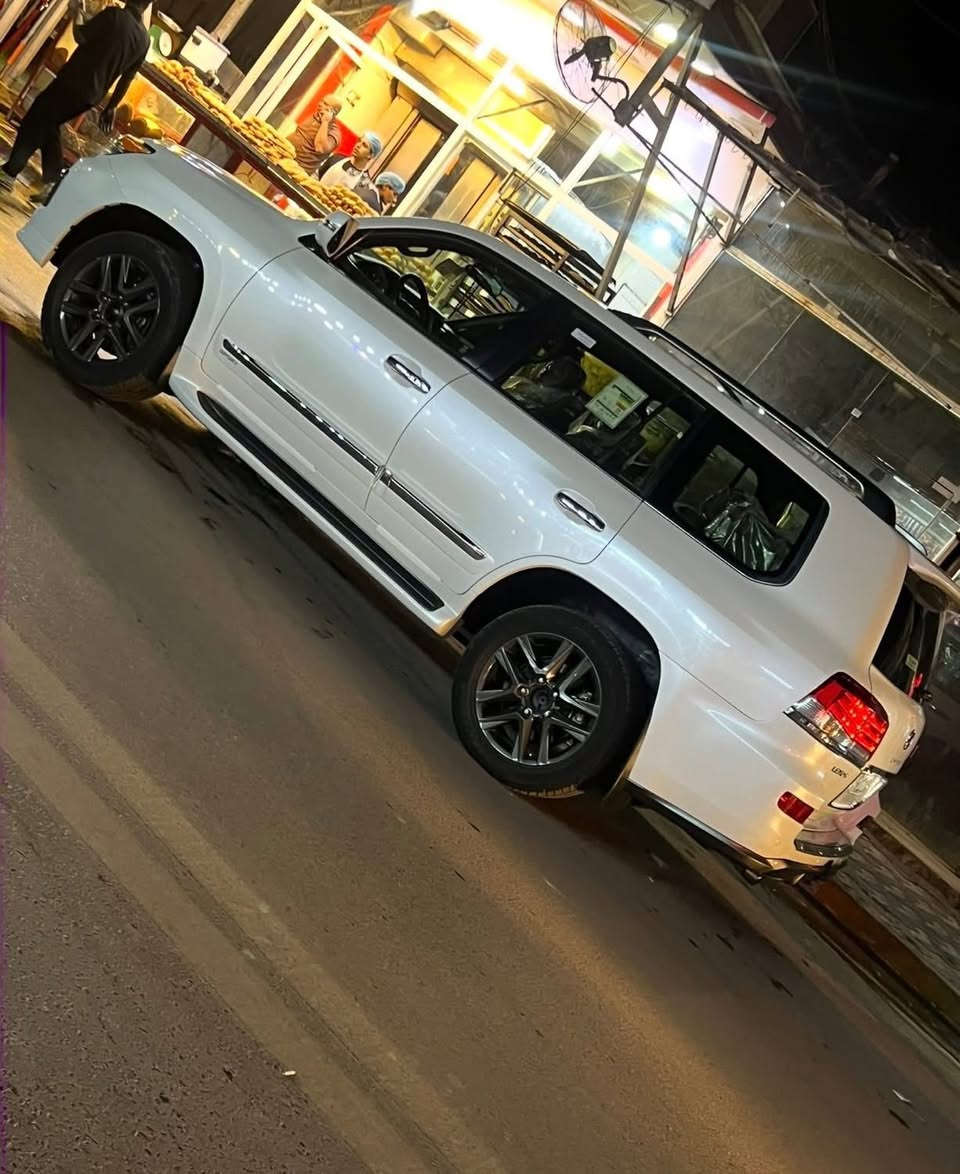 سلام عليكم
سياره لكزز للبيع مديل 2015 بريميه اصل 

سياره كفاله عامه من الدعاميه لدعاميه مكفوله من الشخط والرصعه والرمل حته الدعاميات سياره خير من الله ناعمه حداديه لك مكينه لك سياره فول مواصفات للاخير دواخل قدميدل رقم اربيل بسمي تريد تحويل تريد وكاله هزه جديده وكامله مكمله السياره ما عوزهه اي شي ربع ما تصرف عليهه سياره ترايهه مال زيرو شرط 

هـ***********
