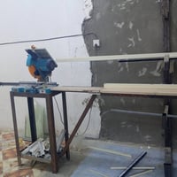 غراض معمل للبيع كتر +حاملات روط +رفوف +2تختات+معرض محجر +درينات للستفس...