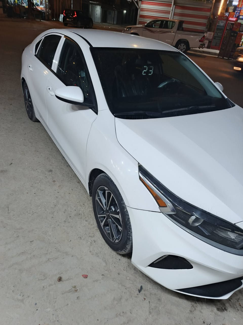 كيا فورتي للبيع موديل 23 الشراي ينتصل ***********
