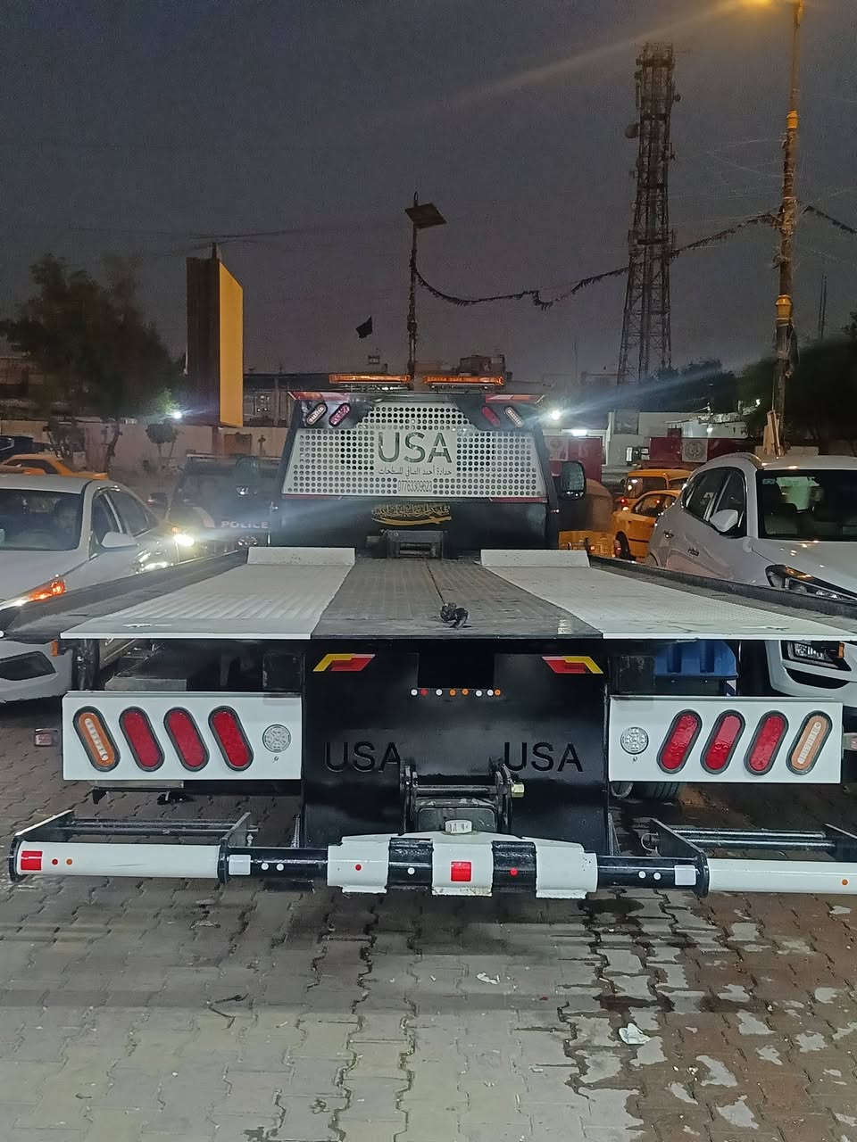 للبيع موديل ٢٣  مكينه ٨ سلندر بانزين  منضومة غاز جديده بدي نزال ٣ جكات خاشوكه بدي ٥ او نص يرهم مراوس بسياره صالون 
مكان بغداد السعر ٣٨٠ $ 
***********
