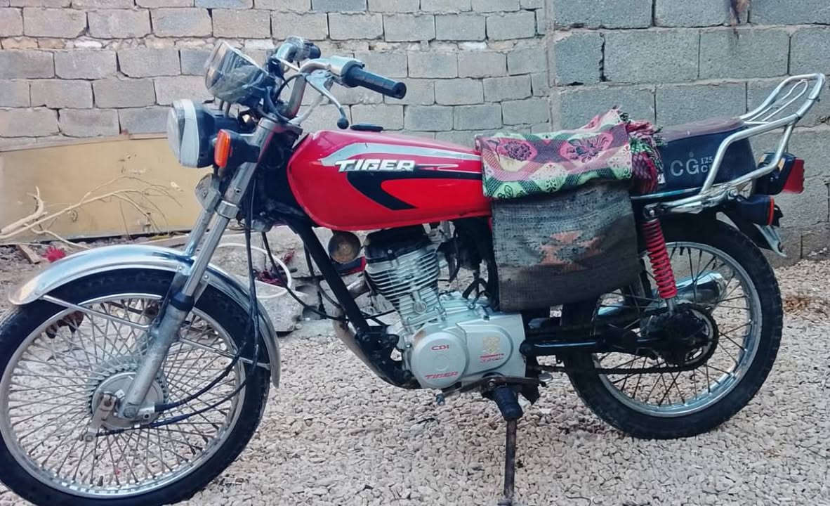 اربعه كير تايكر موديل ٢١ وراق سكنر كامله مكينه شاصي شرط الفحص كرهبايات كله شغاله مابيه اي نقص مكفوله من كلشي سعره ٣٥٠ وبيه مجال بصيط مكاني كربلاء فريحه يم جامعه شراي يتصل ***********
