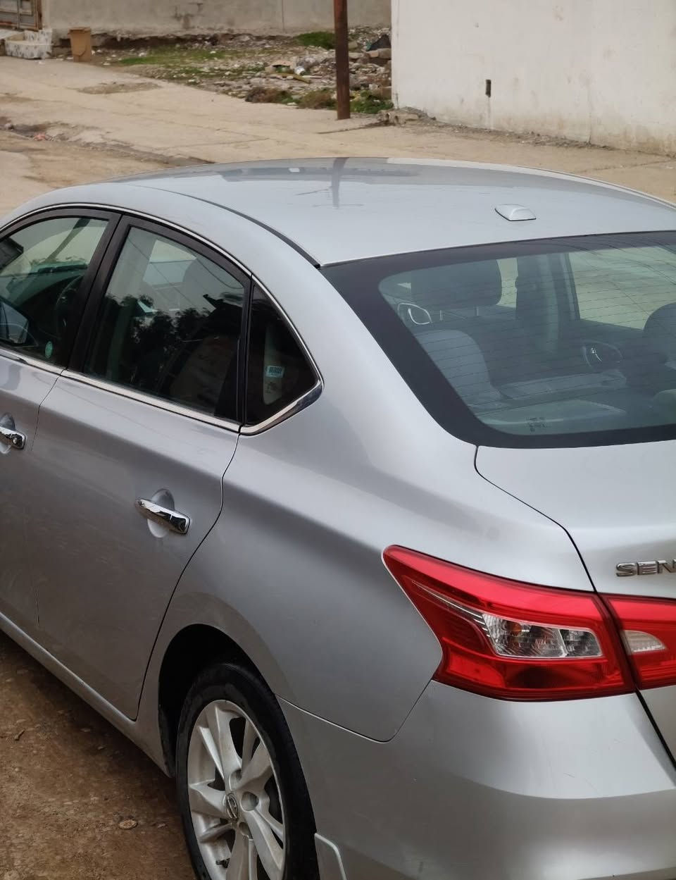 NISSAN SENTRA - SV
نيسان سينترا - SV
بصمة تشغيل 
بصمة ابواب 
كير ومحرك شرط وارد امريكي مكينه 1.8 أربعة سلندر 
ماشي 74 ألف ميل الضرر جاملغ الخلفي وباب خلفي وشبر من الصندوق بدون دواخل طبعاً تحكم ستيرن السنوية 2028 وبأسمي 
3 وضعيات القيادة SPORT / ECO / NATURAL 
السعر 105 
***********
***********
