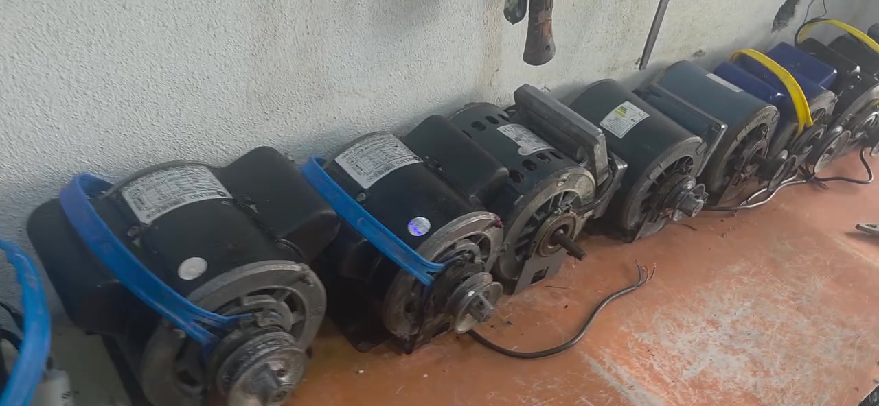 معرض دلشاد
دوميز مقابل شيخ ماركت شارع الحجري 
انسب الاسعار 
يوجد لدينا تصليحات أيضا 
*********** 
***********
