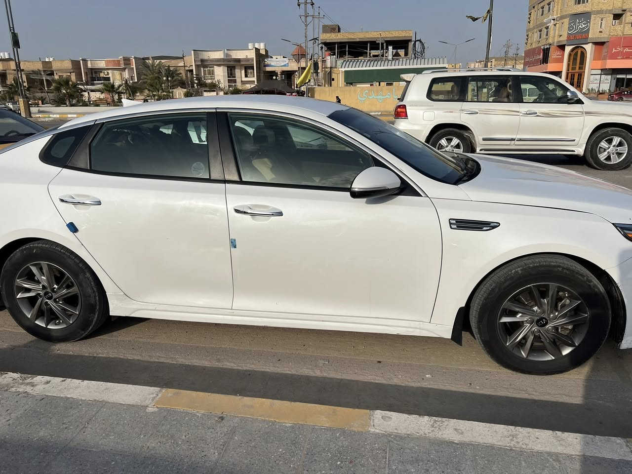 السلام عليكم
كيا اوبتيما موديل 2020 أمريكي فئة  fe حادثها جاملغ نفسيته معمر وبنيد فقط من دون اي دواخل

السياره معوقين وباقيلها سنه وتخلص والمعوق يسوي وكالة عامه باي وقت 

مكينة وكير مكفولات مكينه 2400 GDi مكفوله عن التبخير والتنقيص والدوانز 

تبريد تدفئة خير من الله 

مواصفات بيها حلوه 

رادار امامي وجانبي 

كامرة دواره 

شاشه ايباد ابلاديه 

ويل كب حجم 17 

تخم تاير جديد حدادية جديده السياره جديده بمعنى الكلمة 

سعرها 142 وبيها مجال 

للتواصل ***********
