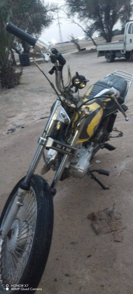 سلام عليكم شباب دراجه نامه شلامج دراجه نضيفه فول كهربايات كله شاقهله عوزه بس باتري نضيفه   بك لايت لوره شقال كلشي ما بيه  شايره شقاله عوزهن بس ربط   محرك نضيفه  كلشي ما بيه  سعر 425وبيه مجال قليل رقم ***********
