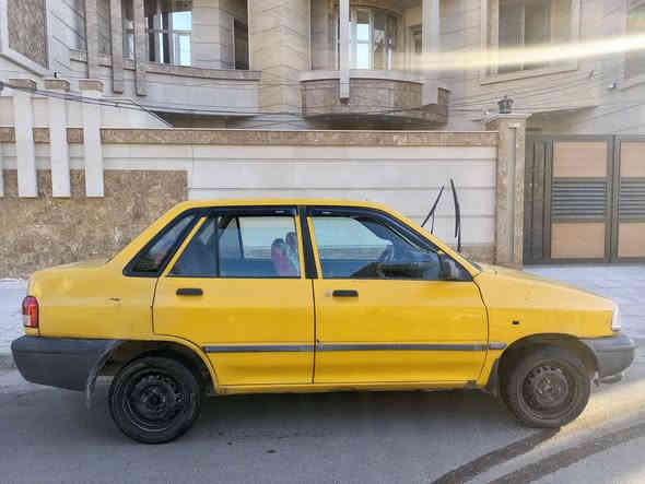 سلام عليكم سايبه ٢٠١١ نضيفه كير ومكينه مكفولات شواصي مكفولات لا تنقيص لا تبخير رقمه انكليزي مصفره هيئه وغرامه تحويل ثاني السعر 22  مكان بغداد حي العامل ***********
