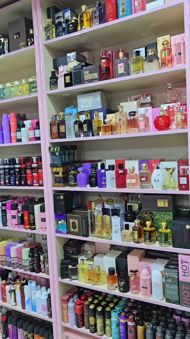 عطر و سبلاش بنفس الوقت توباكو ابراق 
ثبات و فوحان و انتشار رهيييب 

للحجز والاستفسار يرجى مراسلتنا واتساب ***********

يوجد توصيل لجميع محافظات العراق
