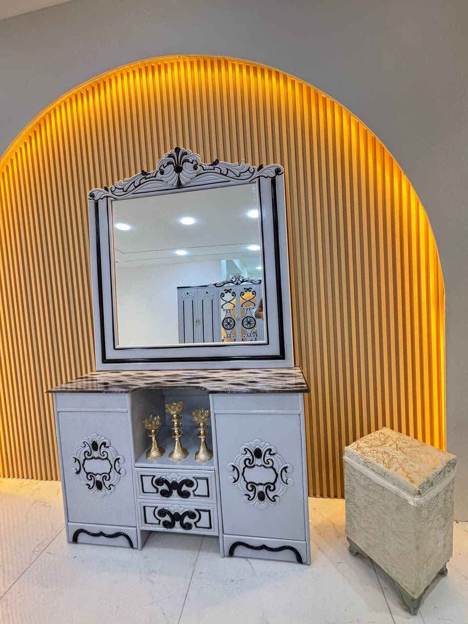 #السعــــــــــــرمليون الف
غرف عراقية 8 قطع 🔥نقل وشد داخل بغداد مجاني🔥
متوفر نقل وشد لجميع المحافظات  القطعه ال8حسب طلب الزبون


**إذا كنت صاحب هذا الإعلان وتريد حذفه لأي سبب، رجاءا أرسل رسالة إلى الدعم الفني**