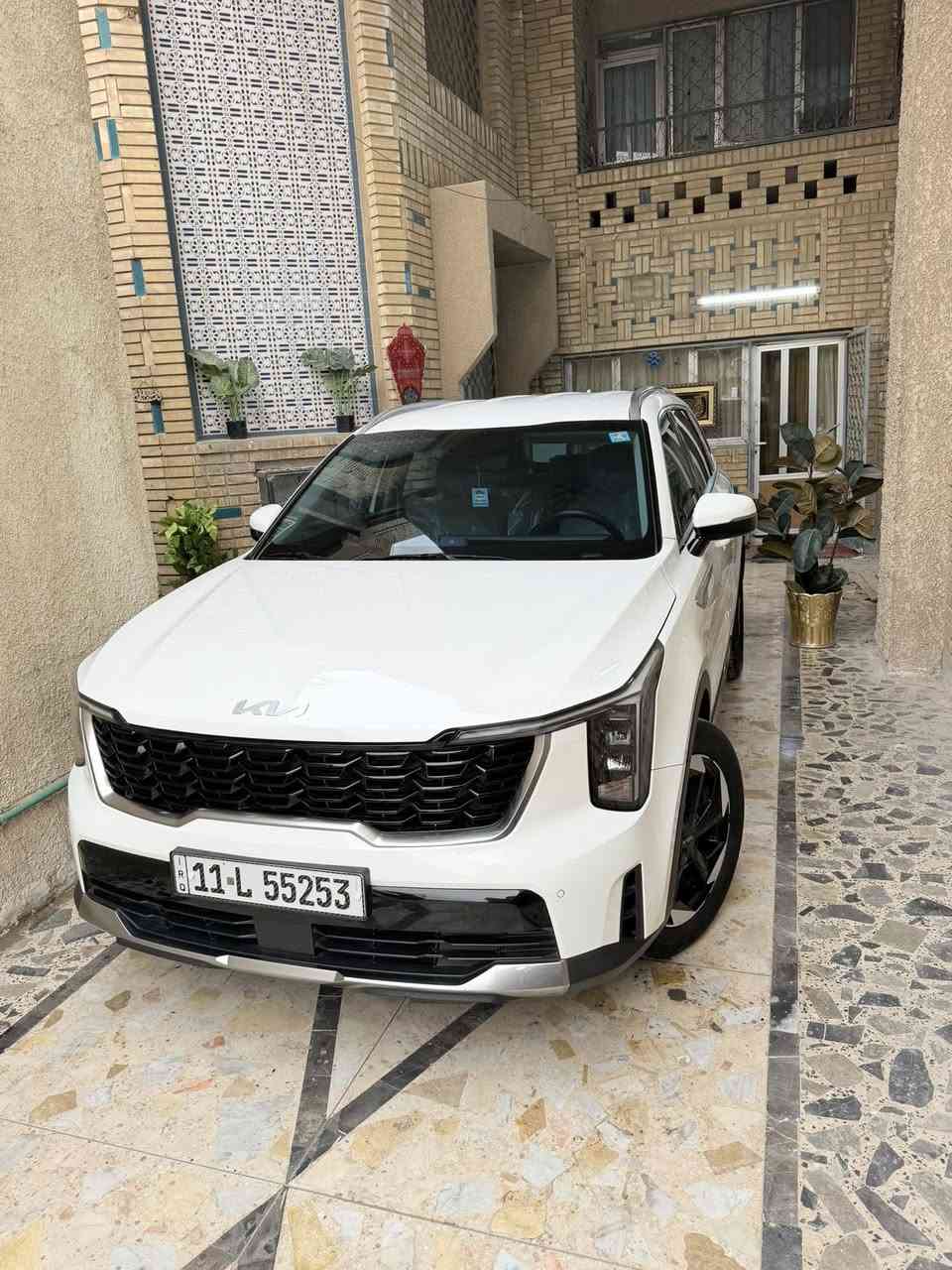 السلام عليكم ورحمة الله وبركاته
للبيع سورنتو 2024 خليجي  مال شركة الدولية ضمان 5 سنوات السيارة مكفولة كفالة عامة من الصبغ و البارد 
( السعر 315 )

السيارة مغلفة بالكامل عازل حراري من شركة ابراهيم العبادي

.ارضيات الرزلاين
.شحن لا سلكي
.مكينه 6 سلندر
.حساسات امامي خلفي 
.اتو هولد
.سايد بريك بصمه
.مود درايف
.نظام المنحدرات 
.مانع انزلاق
.صندوق كهرباء 
.بردات خلفيه 
.مقاعد اماميه كهرباء 
.ماشيه 35,000
.تشغيل عن بعد 
.مرايا كهربائية 
.كشاف زنون
.اناره داخليه 
.كير ماوس
.شفتات استيرن 
.فول تحكمات
.تبريد ٣ قطع
.بقية المواصفات المعروفه
.السنوية بأسمي مشروع وطني
العنوان : بغداد الغزالية شارع المشجر
للاستفسار الاتصال ***********
