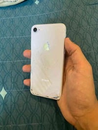 للبيع  ايفون 8 العادي اخو جديد  ذاكره 64 و بطاريه 92% معلايه  الجهاز م...