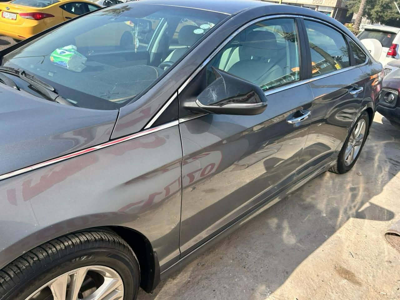 السلام عليكم 
هونداي سوناتا 2019 وارد امريكي 
 الحادث موضح بالصور والسونار موجود 
 كير محرك ممتاز وممفتوحات صدر جديد تدفئة وتبريد كله شغال 
 مواصفات عالية عدا الجلد والفتحة  السيارة بيها منظومة غاز 
رقم سليمانية الجديد  ماشية 91500 ميل 
مكاني بغداد المستنصرية 
السعر 130
*********** بغداد, العراق
