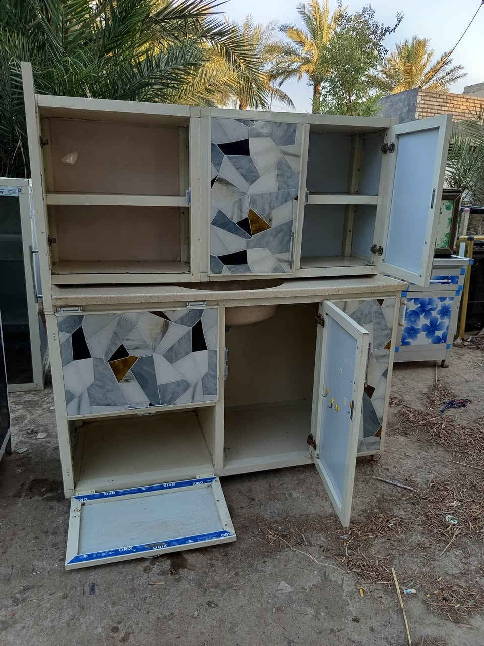 كاونتر 4 قطع 4 متر 
سنك مرمر فصال سعر 375
توجد خدمة توصل بكرو
الشراي يراسل الصفحة أو يتصل *********** أو وتساب
