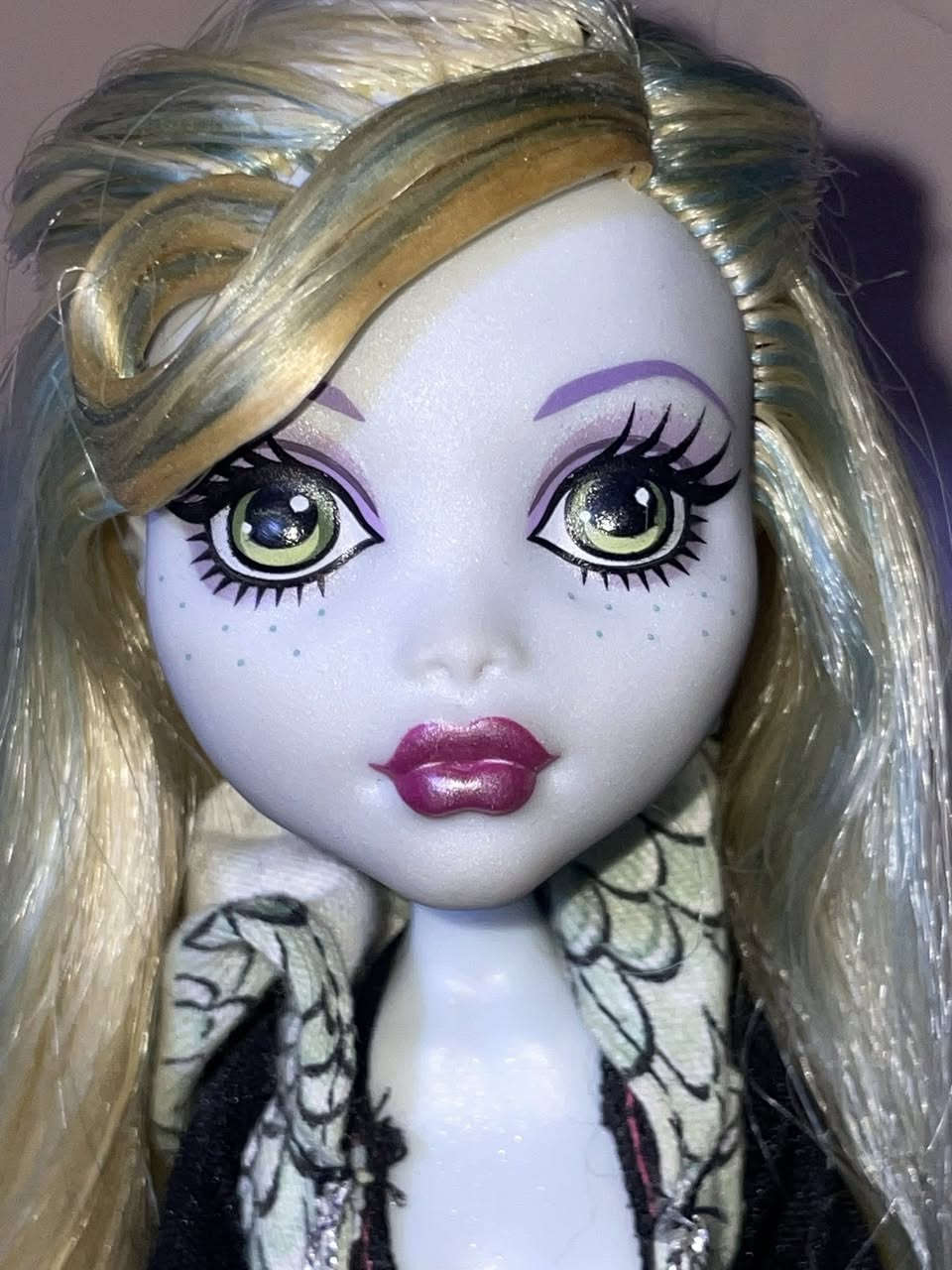 مزاد على لعابة مونستر هاي شخصية لغونا بلو (Lagoona Blue) الاصدار الكريبرودكشن اصدار 2024. القطعة نادرة صعب تتحصل وبحالة مناسبه موضح كلشي بالصور. مغسولة يدوياً شعرها نظيف خالي بالكامل من الصمغ. يجي وياها ستاند، اعرف هواي رح يريدوها وما اعرف بشكد ابيعها فا رح اعرضها مزاد وابيعها اعلى سعر. متوفر توصيل كامل العراق.


**إذا كنت صاحب هذا الإعلان وتريد حذفه لأي سبب، رجاءا أرسل رسالة إلى الدعم الفني**