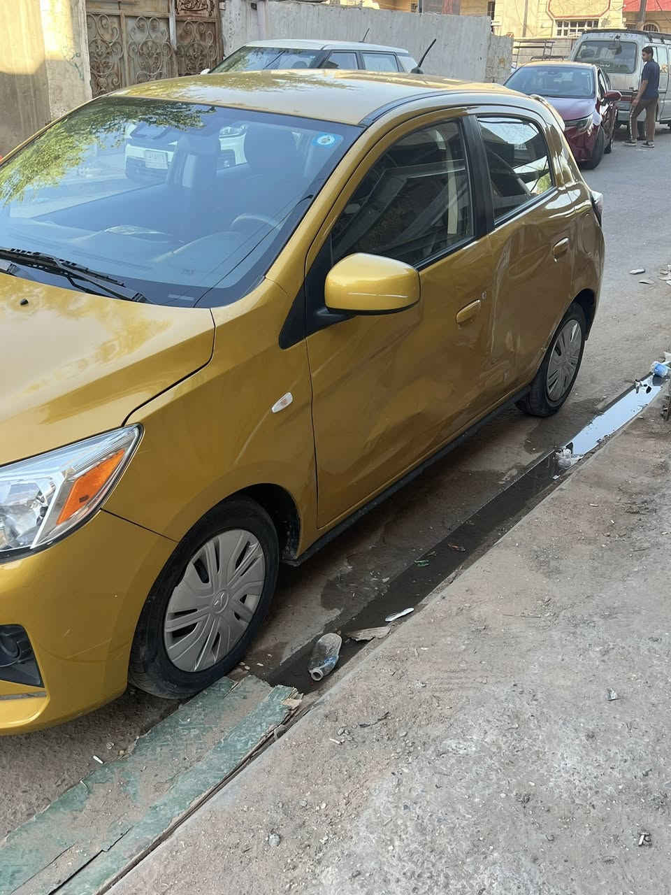 سلام عليكم لانسر ميراج موديل 2024 أمريكي حادثة جاملغ بنيد وهنا صار بيها طخة بابتين على وضعها ما مصلحتين مكينة تبريد سيارة جديدة ماشي 17 الف سعرها 88$ وبيها مجال قليل عنواني بغداد هذا رقمي ***********
