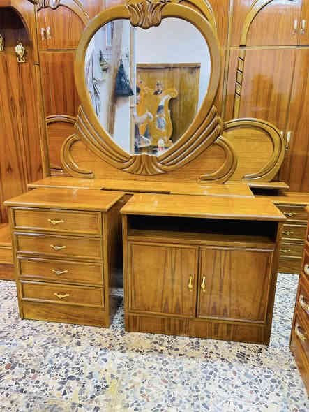 غرفه ام سته داخل خارج صاج شغل ثكيل سعر ٩٥٠ واصل داخل بغداد واتساب ***********
