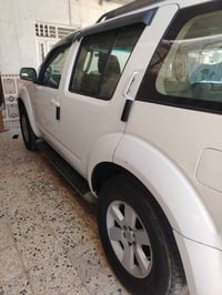 نيسان بافندر • ٢٠١٠ • الكوت