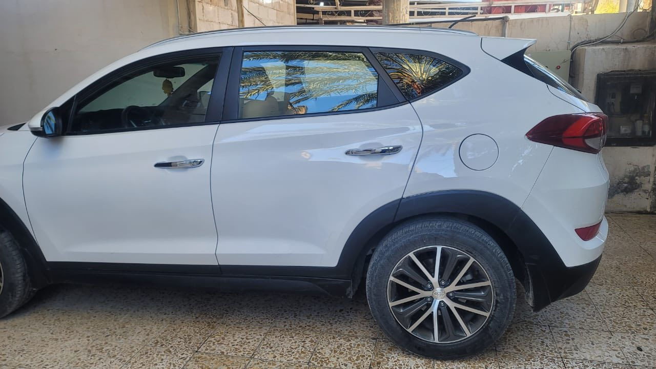 السلام عليكم توكسان للبيع موديل 2016 خليجي صبغ بنيد فقط سونار موجود داخل المنشور رقم بغداد السعر 165
مكلف بل نشر 
***********ديالى بعقوبه
