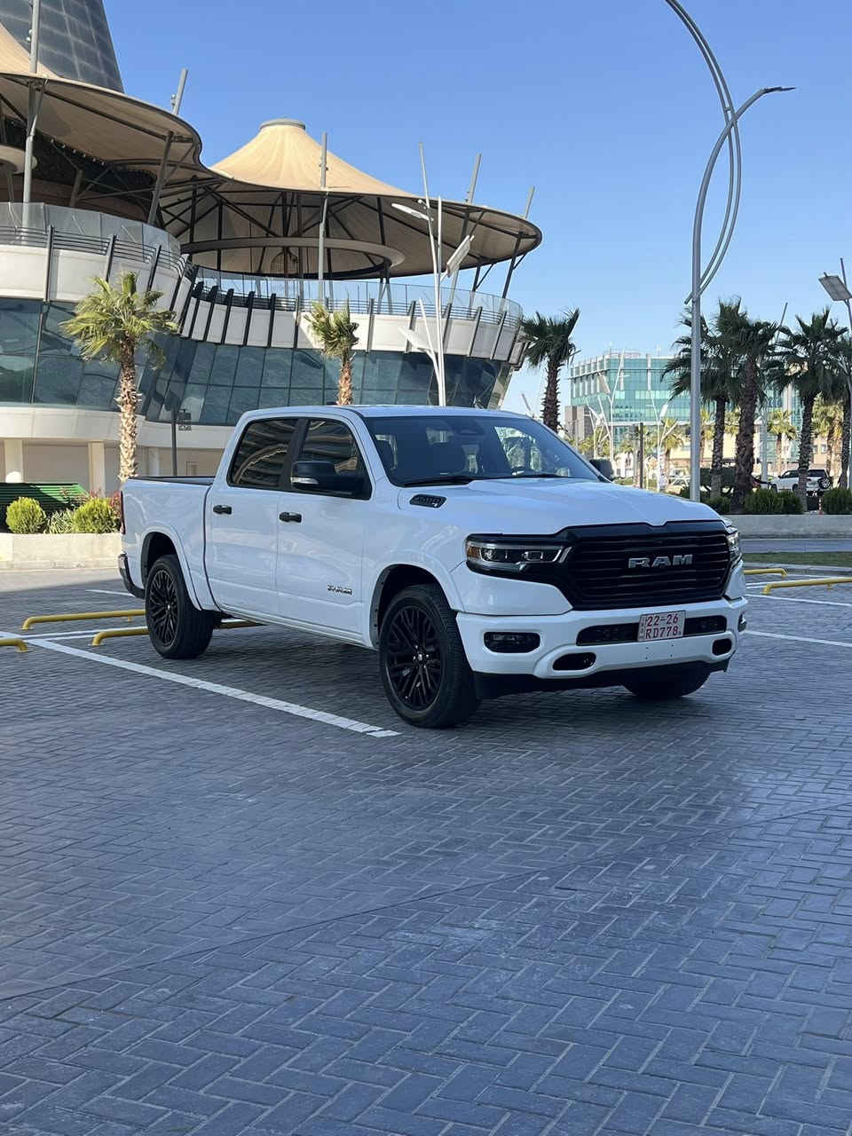 🔥 RAM 1500 موديل 2025 🔥
🚨 غير متوفر عالفيس بوك – متوفر حالياً

▪️ موديل: 2025
▪️ الوارد: أمريكي
▪️ ترقيم: شمالي
▪️ الحالة: بدون صبغ
▪️ الممشى: 15 ألف فقط
▪️ اللون: مميز جداً
▪️ البودي: قصير – باب كبير (Crew Cab)
▪️ الدفع: دبل أكسن 4×4

⚙️ المحرك:
 • 6 سلندر توين تيربو Hurricane
 • قوة تقريباً 420 حصان 🚀  ￼
 • قير أوتوماتيك 8 سرعات

✨ المواصفات:
1️⃣ شاشة كبيرة
2️⃣ كاميرا خلفية + حساسات
3️⃣ تشغيل بصمة
4️⃣ دخول ذكي
5️⃣ تحكم مقود
6️⃣ كروز كنترول
7️⃣ مصابيح LED
8️⃣ نظام ثبات إلكتروني
9️⃣ مكيف قوي
🔟 جنوط رياضية

💎 السيارة طيارة ما شاء الله – مرتبة جداً وجاهزة

💰 السعر: 325
وقابل للتفاوض بحدود المعقول

📞 للاستفسار:
***********

🔗 رابط الكروب:
https://chat.whatsapp.com/EDt5rlTuPdfCvNySuhJZE1?mode=hq2tcli
