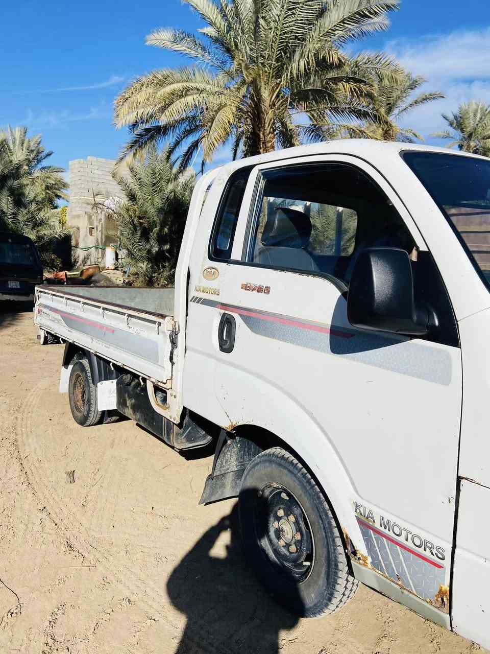 سلام عليكم لبيع  تبريد ثلج سياره مكفوله تحويل ثاني يوم سعر ٩٠ وبه مجال مكان مشروع المحاويل ***********
