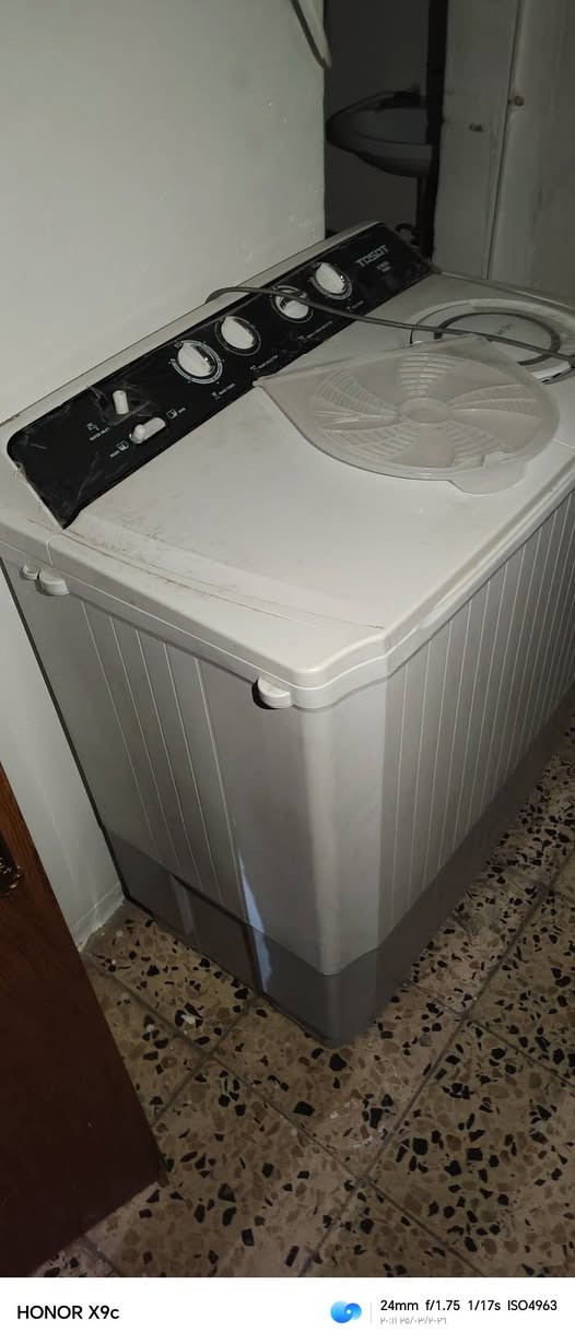 غراض للبيع غساله 100
مجمده 6 قدم 100 نضيفات اخو جديد
تواصل ***********
