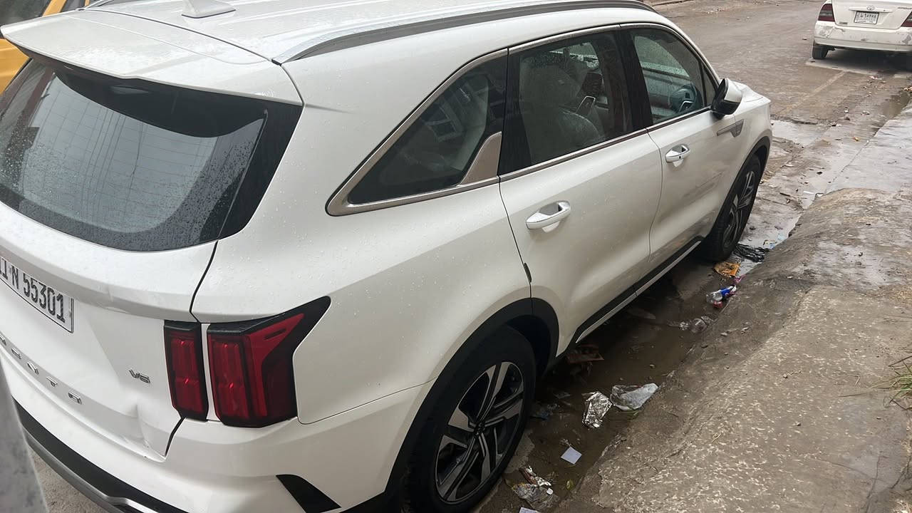 السلام عليكم
سورنتو ٢٠٢١ خليجي سته سلندر
مواصفات معروفه للسورنتو
بيع او مراوس بجيب خليجي ٢٠١٩ 
٢٠٢٠
سعرها ٢٥٠
بيها باب الراكب نصه مرشوش
مكانها بغداد 
***********
