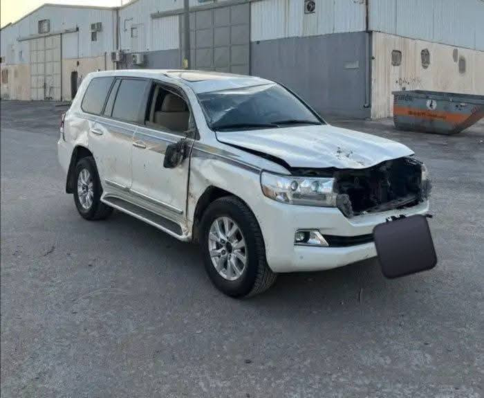 السلام عليكم 🌹🌹
لاندكروز 2016 
فول مواصفات V8
محرك /4600 8V /
 سابقا مكفوله كفاله عامه
ابيع على حادثهة 
السعر ٢٠٥ وبيهة مجال قليل 
جلد 
ثلاجه 
طفايه حريق 
فتحه سقف 
الرقم / اربيل الجديد بأسمي
للاستفسار الاتصال 
***********
 غير متواجد على الفيس
