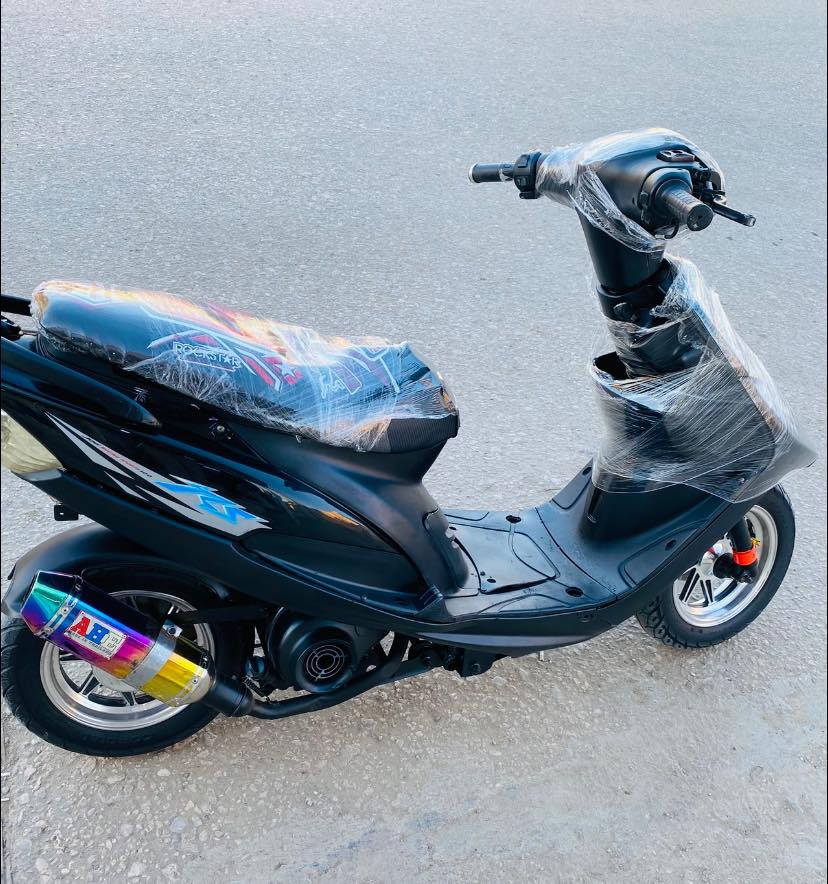 السلام عليكم ماكس عدله بوشه 49 لا نضوح ولا تبخير  الدراجه مفتوحه مره1 نص هندر الداجه سلف شغال بس باتري مجسي وياله جديده تايرات جديده كفرات بلاديه صالنصه رياضي الدراجه حلوة ومرتبه السعر 450 مكاني بابل قضاء المحاويل الاتصال عررقم ***********
