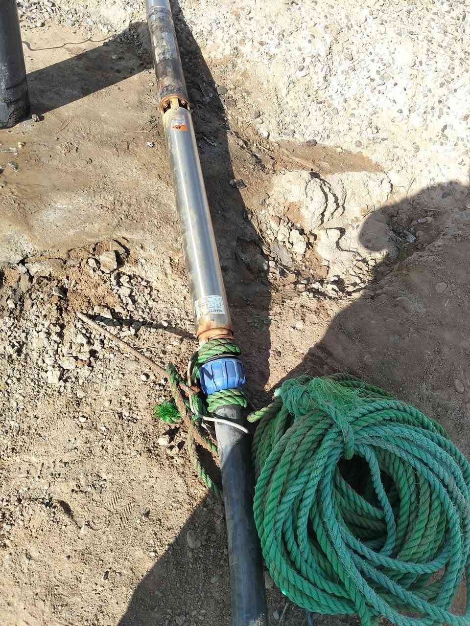 السلام عليكم للبيع قطاس 4 احصان سنكل مع صونده 2 انج  الطول 100 مع حبل 100 متر المكان الشرقاط  
***********
***********
