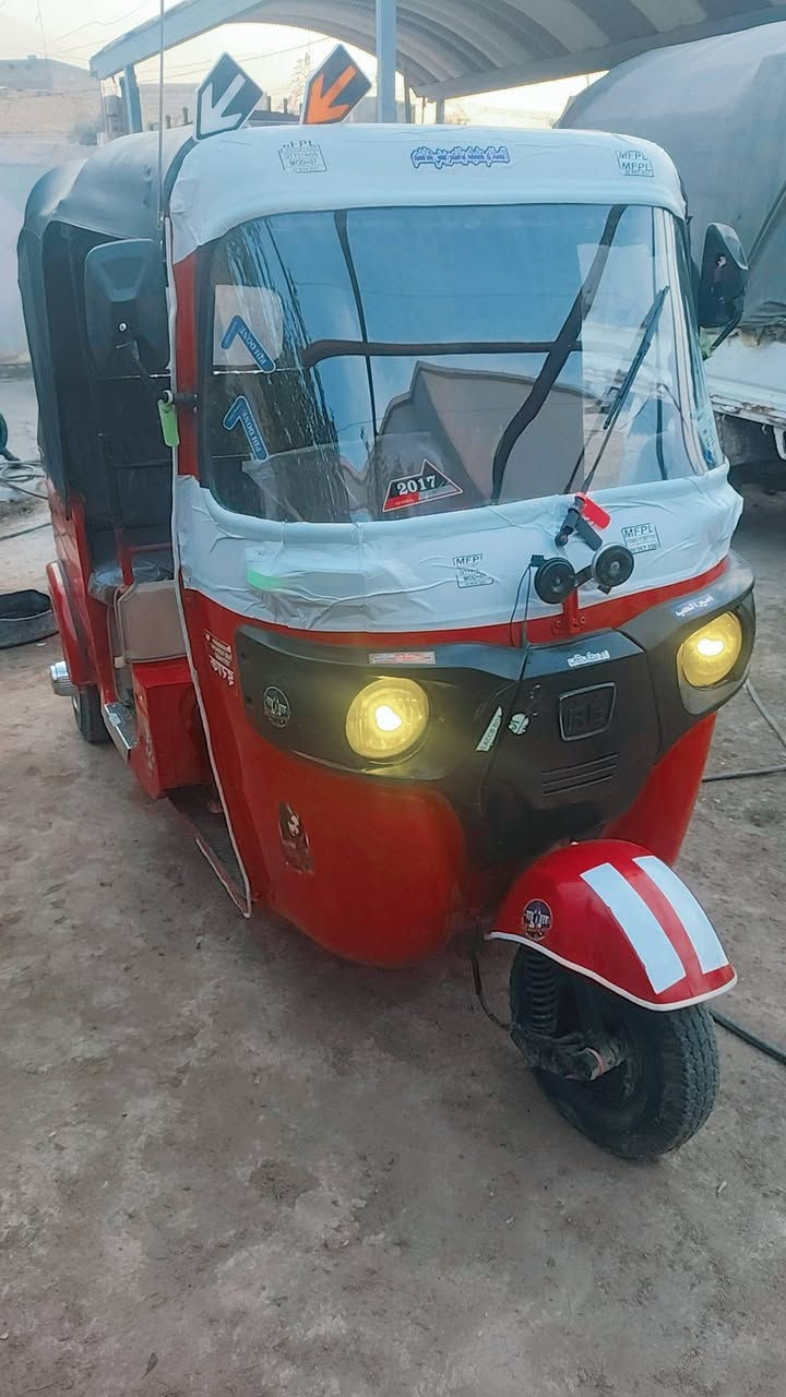 سلام عليكم تكتك للبيع موديل 17طابه بل 18تكتك كبل للشغل مكاني بابل القاسم سعره 4وبيه مجال خاص مامتواجد ***********
