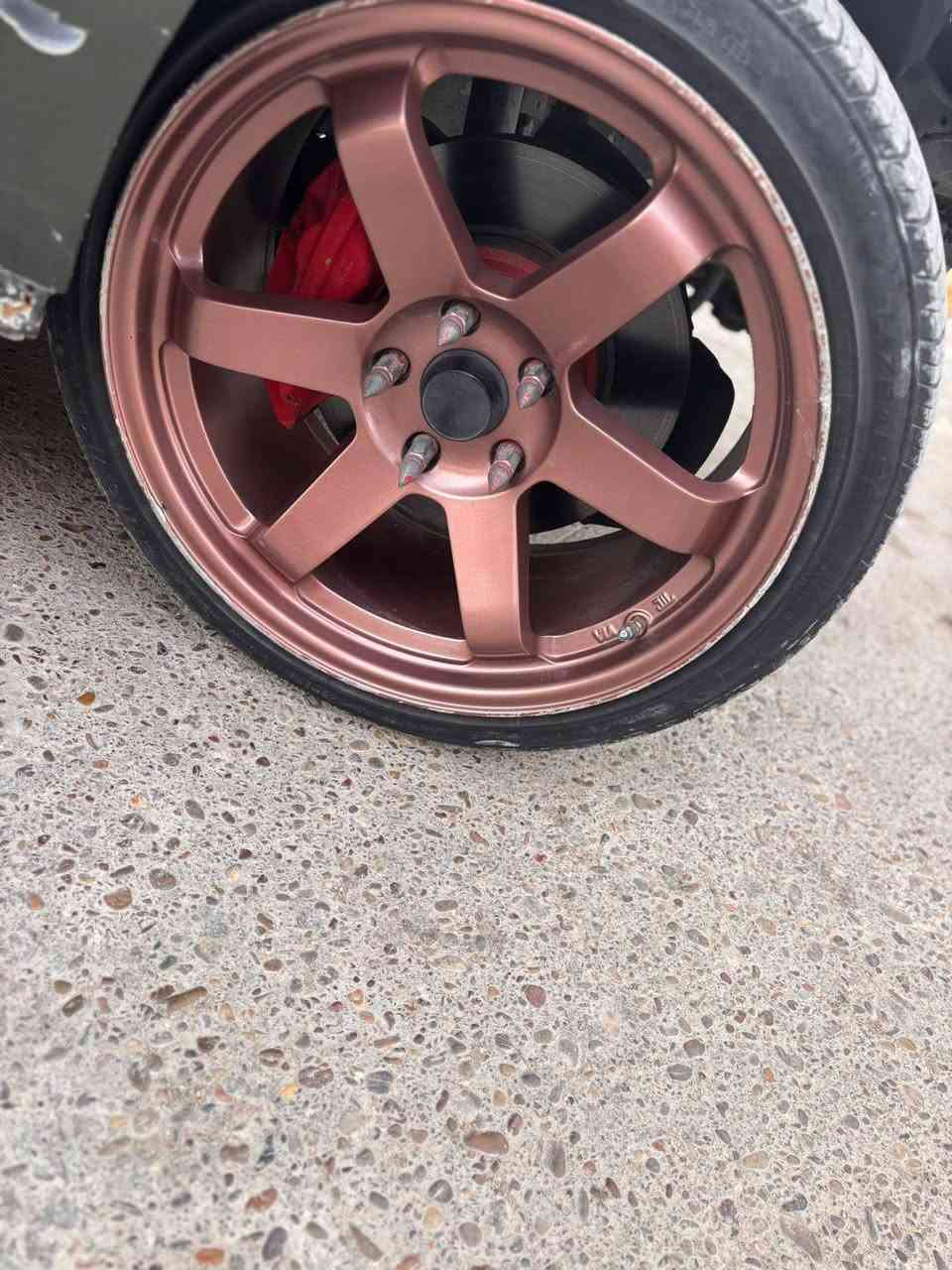 السلام عليكم للبيع كرسته موديل 1998 رقم بغداد دولي مكفوله من الكص ونقل جثه سياره بلاديه والتعديل الي عليهة شوفت عينكم الي يعرف قيمتهة يتصل وفهمة التفاصيل مكاني بغداد الزعفرانية ***********
