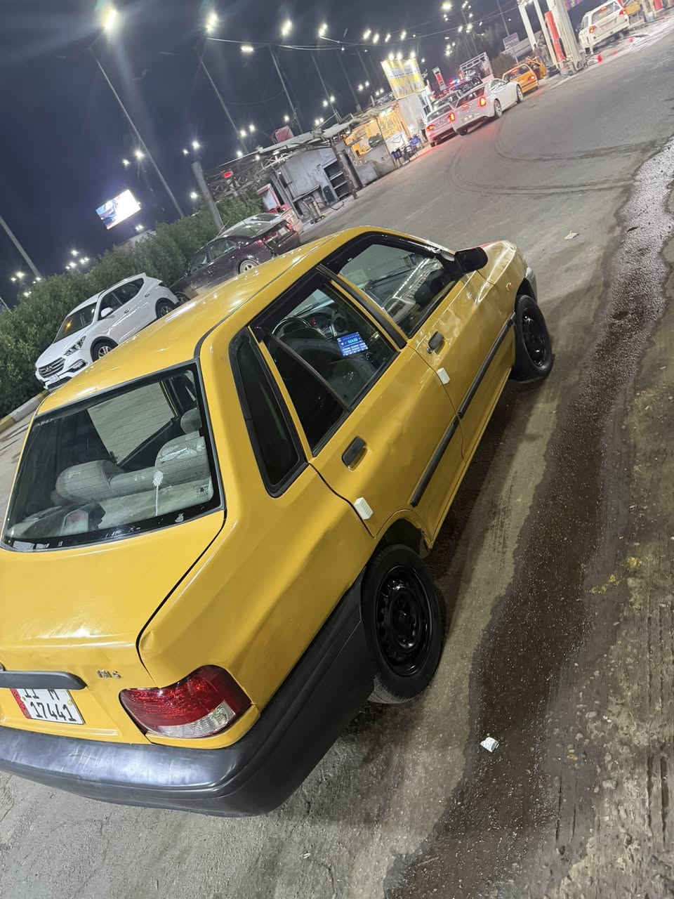 سلام عليكم سايبة 2015 للبيع كير مكينة بجيس كفالة
شاصي واحد معمر مصوره ونازل الصور مكانة بغداد الدورة 

رقم دولي علية هيئية وغرامة تنزل من حسابة السعر 31 بية مجال 

السيارة جاهزة ***********
