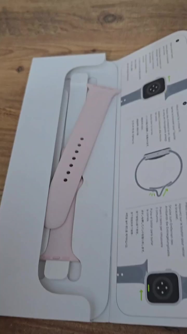 ايفون ١١ عادي مستعمل بدون ملحقات
٦٤ كيكا
بطارية ٨٧٪

ساعة ابل وتش جديدة فقط مفتوحة من الصندوك غير مستعملة
جيل ٩ 
٤٥مم
لون وردي وية ملحقاتها

موجود توصيل كل المحافظات

تواصل على الرقم 
*********** واتساب
