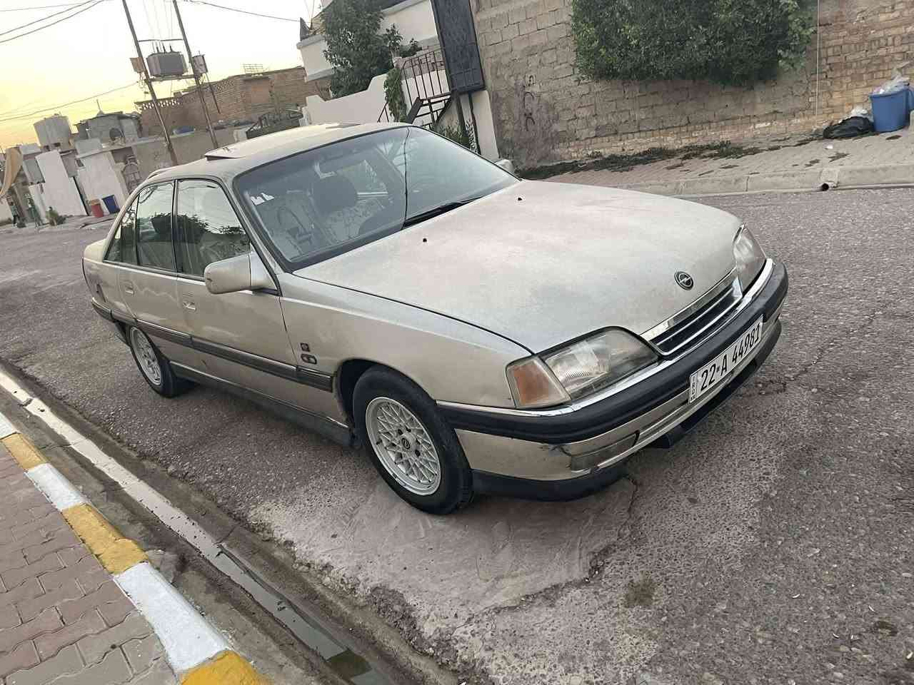 اوميگا موديل 93تبريد
شرط كير محرك بدون ضربه بدون صبغ 

مكينه ٢٠ نقص برغي مابيها مال بيت 

سنويه هزه جديد دفتر بانزين بيها 

السعر 42وبيها مجال مكلف بلنشر 

***********
