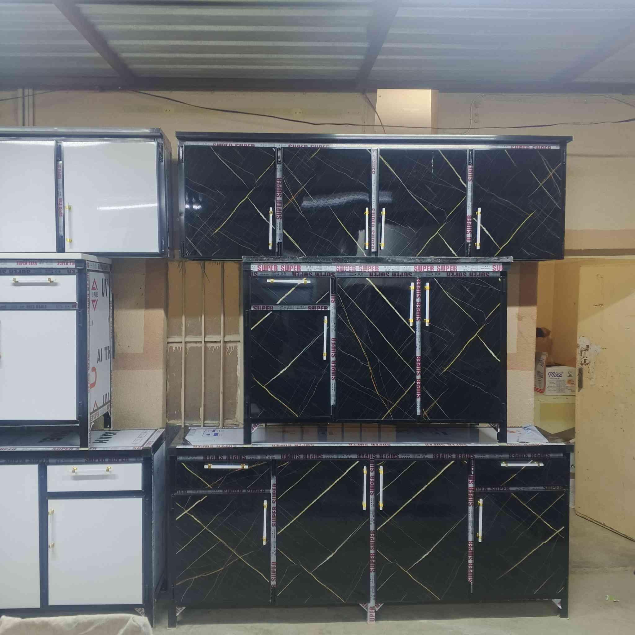 كاونترجديد قياس مترين ارضي وملحق
‏مع سنك قیاس(130ســم)مرمر
عنوان طوز خورماتو سوق جمهورية حسن قوان قرب اشتي مول
‏مراسله خاص او واتساب ***********
