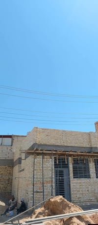 ‏هيكل للبيع مساحته 50متر شارع 15 ساحه سعرها 85على التكملة بيها مجال لل...