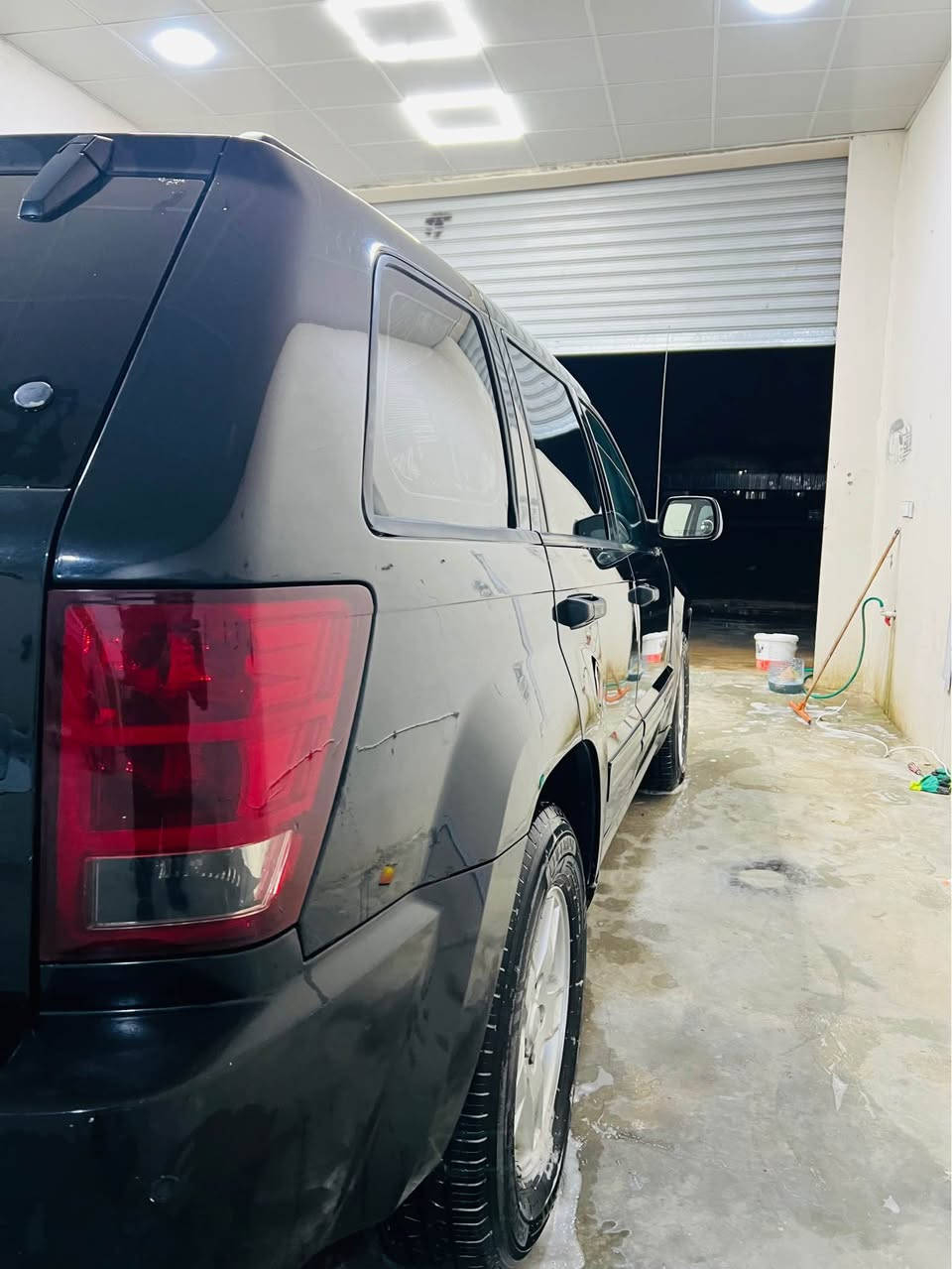 جێب لاریدۆ*********** مۆدێل 2005    سعرى٩٠گه لاو مه عامه له يه كه م 
مواسەفات تەعديل سورعه 
سوکان ڤۆلیوم جوارجام کارەبا شاشە ئایپات کامیرە کوشن کارە با دەبل گێر دەبل ئەکسل مەکینە و گێری بەشەرت v6جوارتايه ويلى سفرى له ژێردایە پەردە ی دواوە بۆیاخ تە نک بۆیاخ یە ک پارپارجە وپە لە یەک کالبونە وەی نیە السليمانية, العراق
