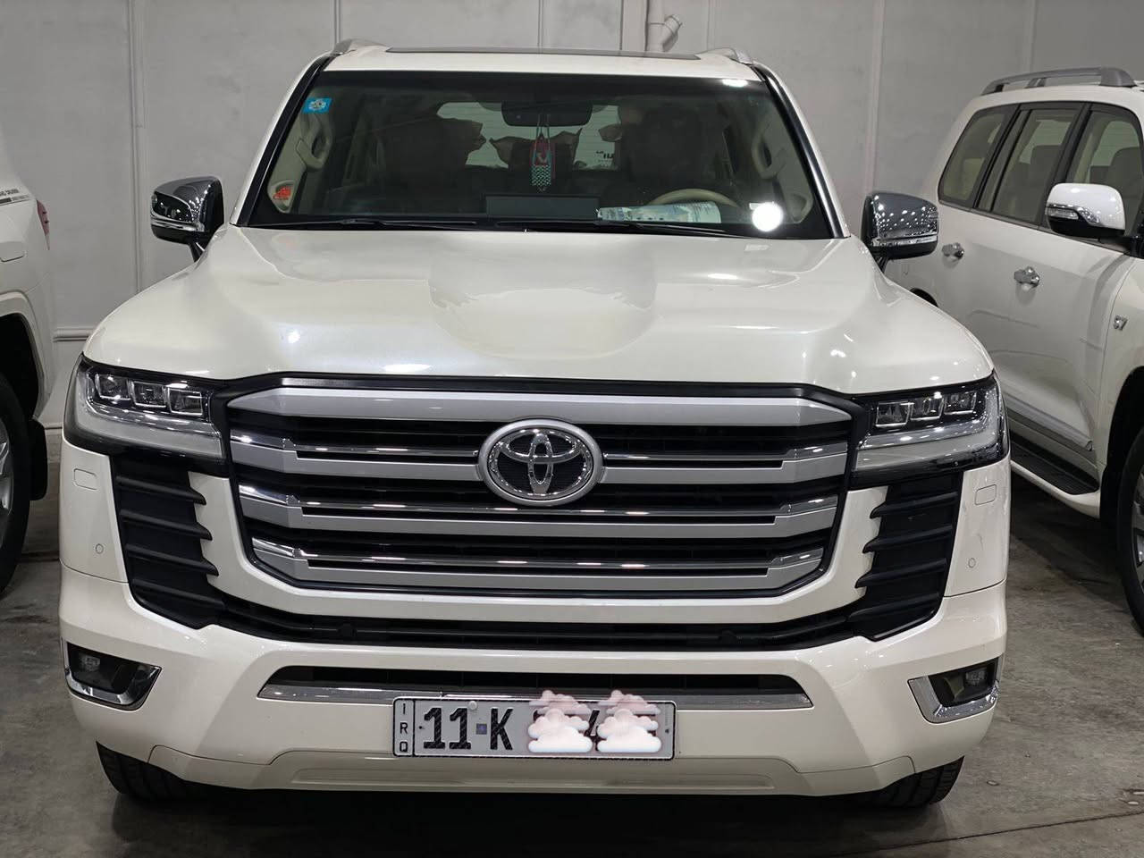 السلام عليكم
لاندكروزر VX 2023

6 سلندر 

فول مواصفات بيها ربع 

البنيد صبغ ماشية 55 الف 

مواصفات ال vx معروفة بعد

 و السيارة جديدة خير من 

الله مغلفة بي بي اف كامل . السعر المطلوب 62,000 قابل للتفاوض

للأستفسار هذا رقم راعيها ما 

يقصر وياكم ان شاء الله

***********

مكان السيارة بغداد
