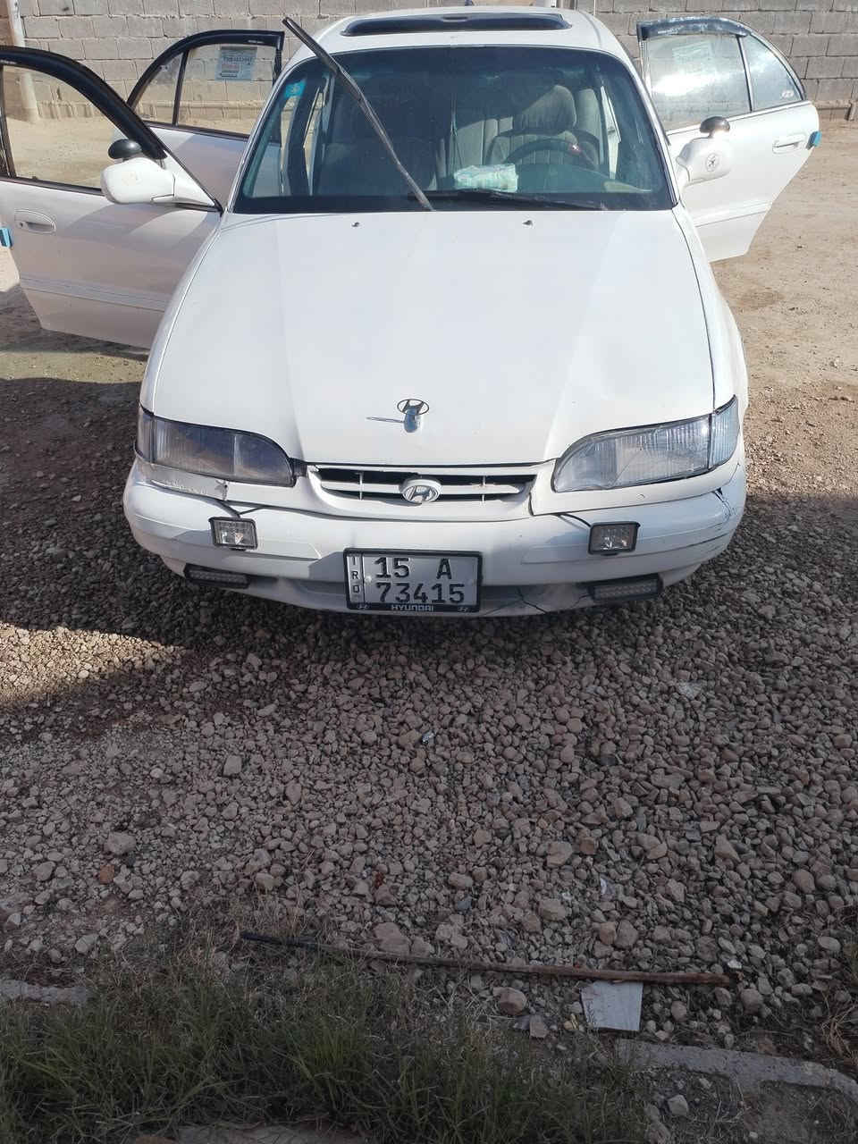 سوناته تو للبيع كامله من كلشي محرك نظيف على فحص بيه خياسات الأبواب فقط محرك تجفيت جديد سياره مرقمه جديد وهزه جديد عارضه ٤٦ ورقه رقم الهاتف ***********
