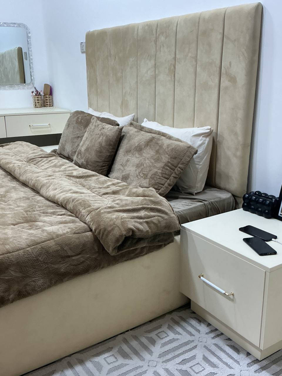 غرفه مستعمله استعمال بسيط كلش تركي بس مو سوكيه تسكام خشب ثقيل سعرها 700 وبيها مجال


**إذا كنت صاحب هذا الإعلان وتريد حذفه لأي سبب، رجاءا أرسل رسالة إلى الدعم الفني**