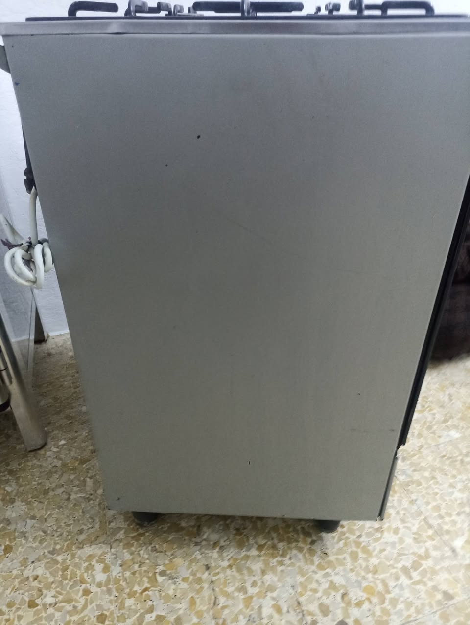 طباخ للبيع السعر 100 وبيه مجال
رقم ***********
