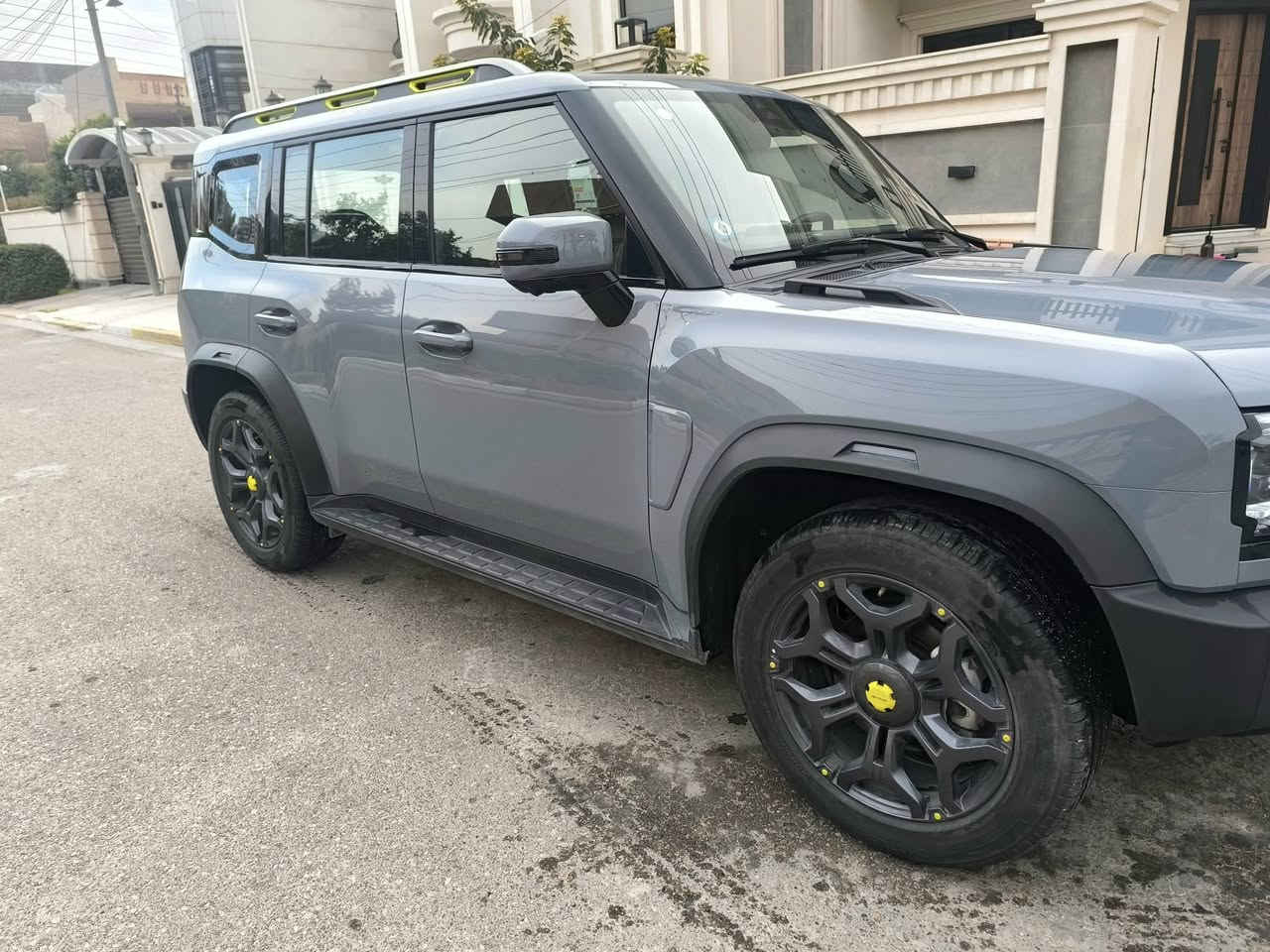 جيتور T2  للبيع موديل 2025
وكالة هارلم 

المواصفات 👇🏻: 
🔹بانوراما 
🔹حساسات امامي خلفي
🔹كامرات 360 
🔹كشنات جلد 
🔹تبريد قطعتين 
🔹شاشة عرض حجم كبيرة 
🔹ثلاجة 
🔹تشغيل عن بعد وبصمة عدد 2 
🔹انعكاس الشاشة 
🔹منفذ 2 USB
🔹مصابيح LED كافة السيارة
🔹ناقل حركة 7 سرعات
🔹منفذ تايب سي
🔹اوامر وتحكمات صوتية
🔹مثبت سرعة 
🔹محرك 2000 تيربو 
🔹نظام مراقبة ضغط الاطارات
🔹ضمان 6 سنوات للسيارة و10 سنوات للمكينة والكير 
🔹السيارة ماشيه 15 الف km
السعر خاص
مكان السيارة بغداد
***********
