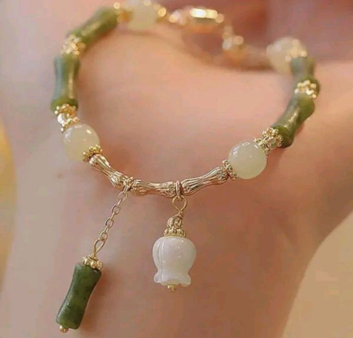 من كولكش العيد 
اكسسوارات من شي أن
سعر يبدأ من ٥٠٠الى حد ٥ 
الي تاخذ اكثر من ثلاث قطع تجي وياهه هديه يوجد توصيل لجميع محافظات العراق وداخل هيت


**إذا كنت صاحب هذا الإعلان وتريد حذفه لأي سبب، رجاءا أرسل رسالة إلى الدعم الفني**