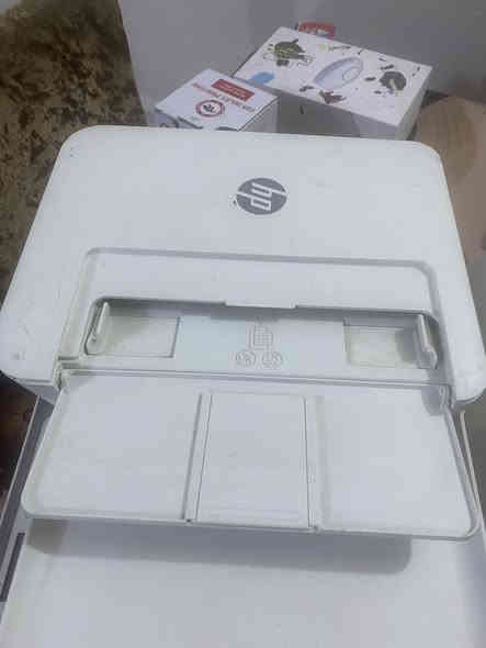 طابعة HD شغالة كاملة مابيها اي ضرر وياها مالتها الاصباغ 
يحتاجلها تبديل سكجر مال اصباغ وترجع بلادي اصليه
مكان بغداد السيدية شارع التجاري  
تواصل ماسنجر او واتساب ***********
