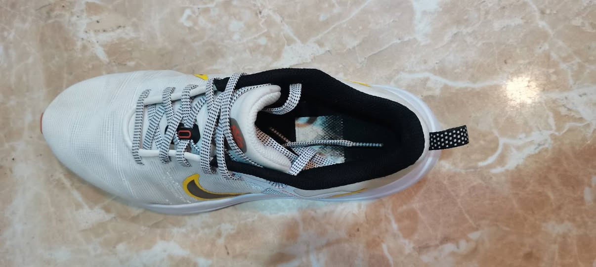 Nike Running size 41
26.5 cm


**إذا كنت صاحب هذا الإعلان وتريد حذفه لأي سبب، رجاءا أرسل رسالة إلى الدعم الفني**