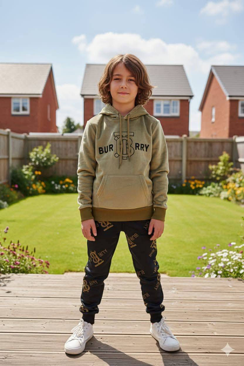 السلام عليكم 
تصفية محل بضاعه واضحه بالصور 
العدد الكلي 64 قطعة 
البيع شلع ب 250 الف قفل 
العنوان بغداد منطقة الثعالبه 
***********
