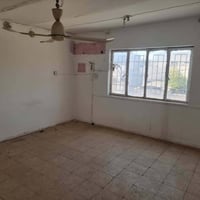 بيت طابقين • ١٢٥م • وسط باب الخان